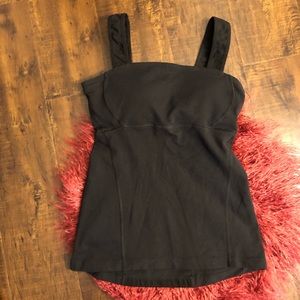 Lucy | black padded sports tank